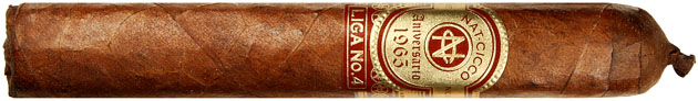 Nat Cicco Nat Cicco Aniversario 1965 Liga No. 4 Robusto cigar